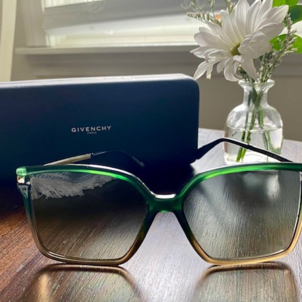 GIVENCHY Gv 7130/S Sunglasses Green Peach-pink